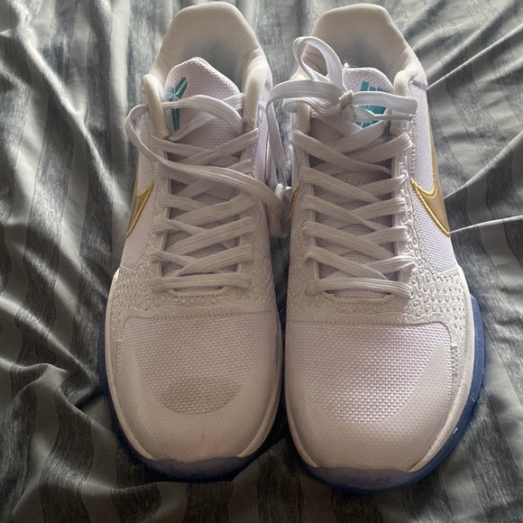 Nike Undefeated x Zoom Kobe 5 Protro Sneakers What If Pack - Unlucky 13 White - Picture 4 of 7